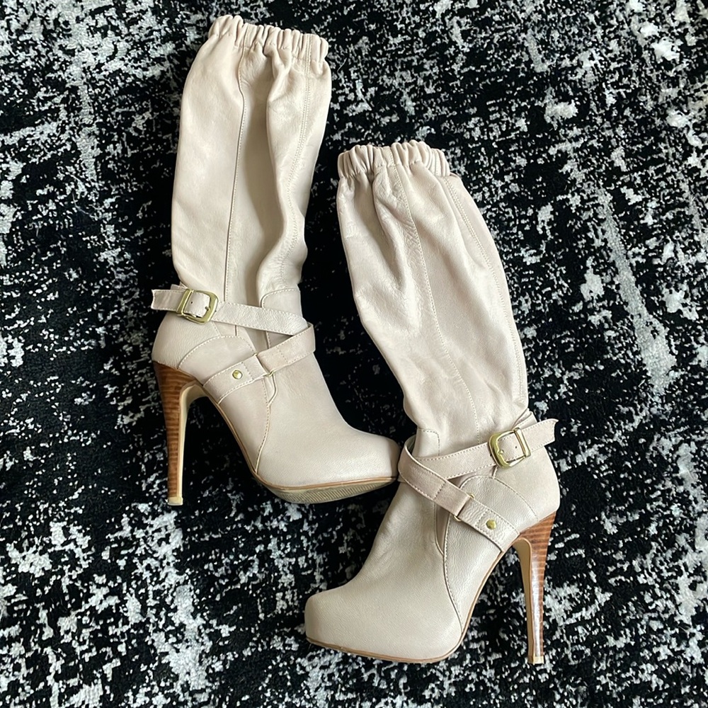 CREAM NUDE LEATHER ZIP UP BOOTS WOMENS SIZE 7